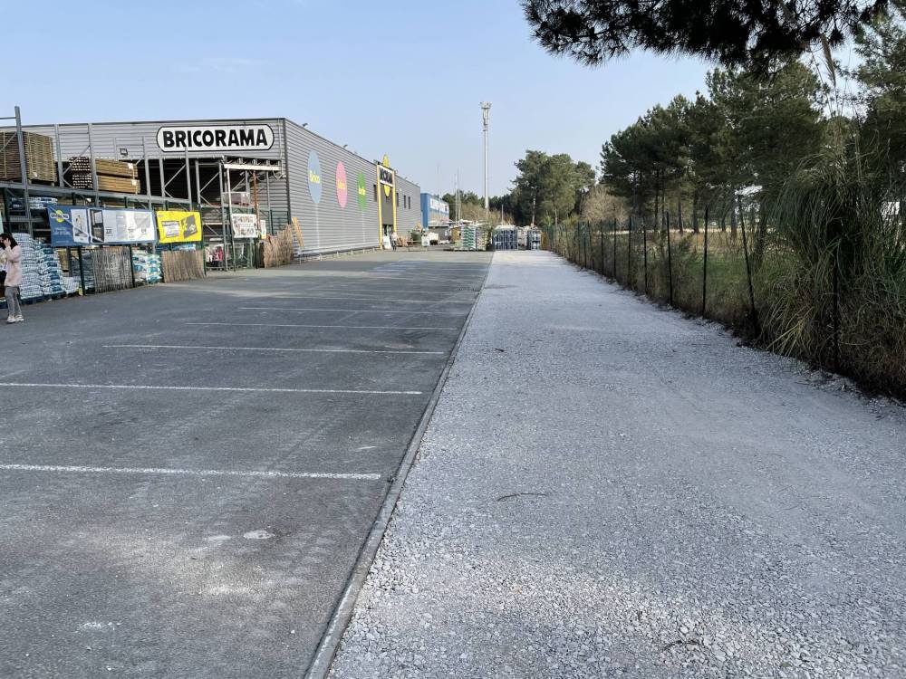 parking bricorama